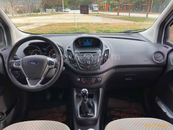 Sahibinden Ford Tourneo Courier 1.5 TDCi Titanium Plus 2018 Model 
