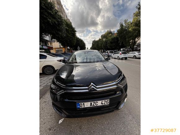 Sahibinden Citroen C4 1.2 PureTech Shine Bold 2024 Model 