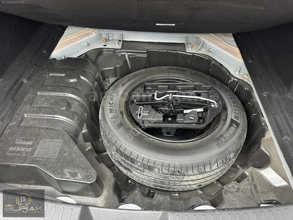 BURAK AUTO,dan BOYASIZ HATASIZ MEĞANE