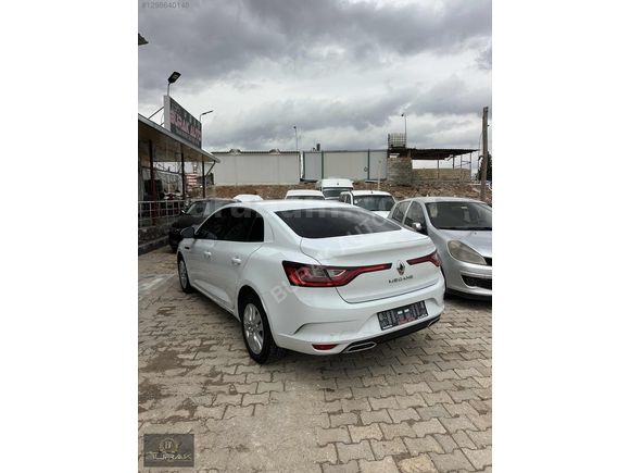 BURAK AUTO,dan BOYASIZ HATASIZ MEĞANE
