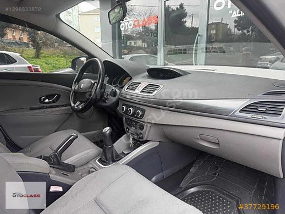 OTOCLASS'DAN DEĞİŞENSİZ TEMİZ MEGANE