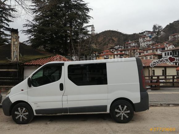 2004 Model Opel Vivaro 2.0 CDTI Aile Arabası 186.000 Km 2+1 Masrafsız