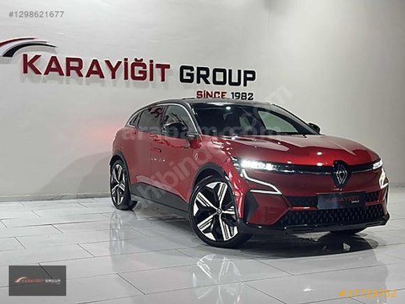 2024-RENAULT-MEGANE-E-TECH-İCONİC-KIRMIZI-SİYAH-LANSMAN RENK