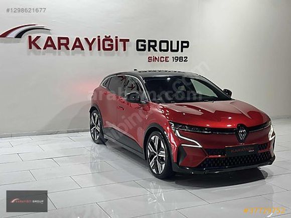 2024-RENAULT-MEGANE-E-TECH-İCONİC-KIRMIZI-SİYAH-LANSMAN RENK