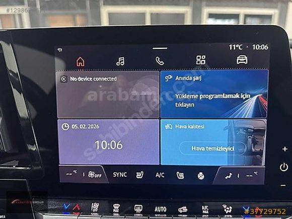 2024-RENAULT-MEGANE-E-TECH-İCONİC-KIRMIZI-SİYAH-LANSMAN RENK