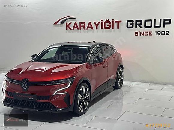2024-RENAULT-MEGANE-E-TECH-İCONİC-KIRMIZI-SİYAH-LANSMAN RENK