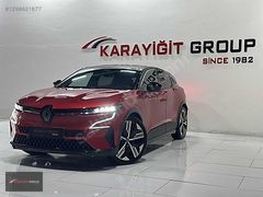 2024-RENAULT-MEGANE-E-TECH-İCONİC-KIRMIZI-SİYAH-LANSMAN RENK
