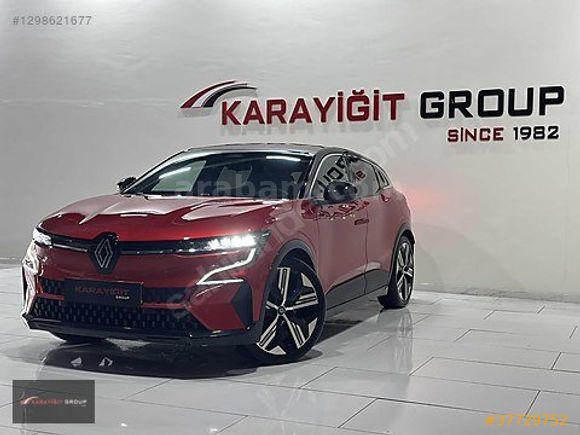 2024-RENAULT-MEGANE-E-TECH-İCONİC-KIRMIZI-SİYAH-LANSMAN RENK