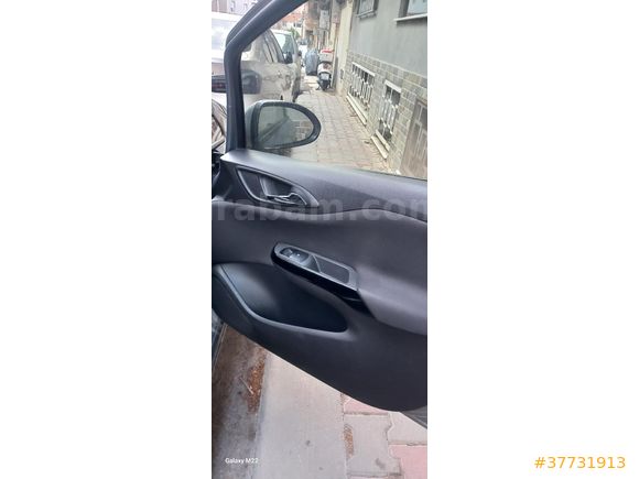 Sahibinden Opel Corsa 1.2 Essentia 2015 Model   görünen renk vizon