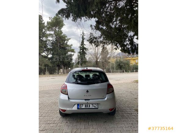 Sahibinden Renault Clio 1.5 dCi Authentique 2011 Model 