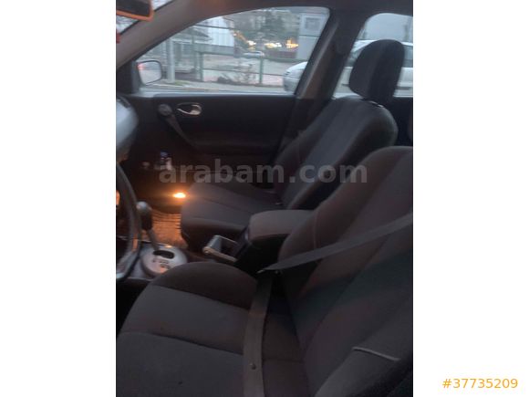 Sahibinden Renault Megane 1.6 Expression 2004 Model  275 km Gri (Gümüş)