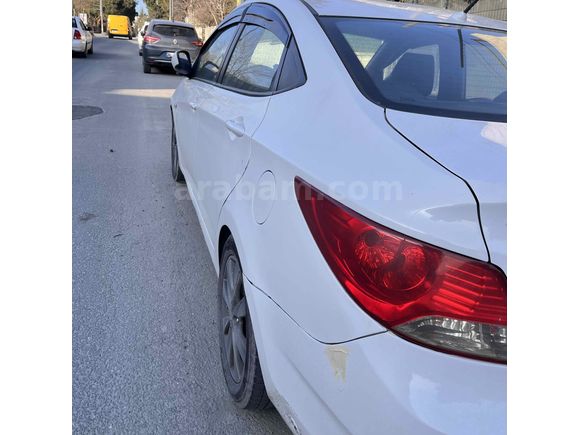 Sahibinden Hyundai Accent Blue 1.4 D-CVVT Mode Plus 2017 Model İstanbul