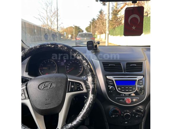 Sahibinden Hyundai Accent Blue 1.4 D-CVVT Mode Plus 2017 Model İstanbul