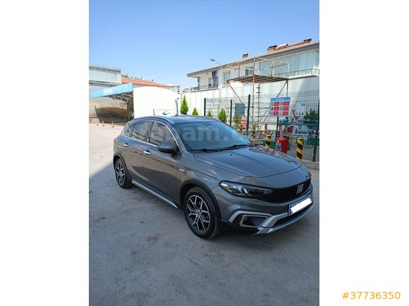 SAĞLIK ÇALIŞANINDAN; SIFIR AYARINDA, HATASIZ, BOYASIZ, TRAMERSİZ, DÜŞÜK KM'DE FUUL PAKET( LOUNGE ) EGEA CROSS