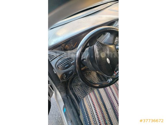 Sahibinden Ford Focus 1.6 Ambiente 2001 Model