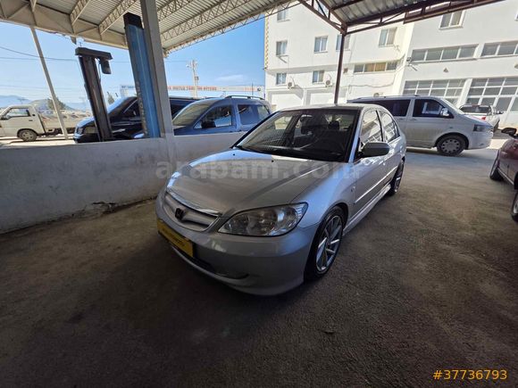 Galeriden Honda Civic 1.6 i-VTEC LS 2005 Model MERSİN/MUT