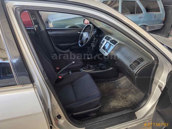 Galeriden Honda Civic 1.6 i-VTEC LS 2005 Model MERSİN/MUT