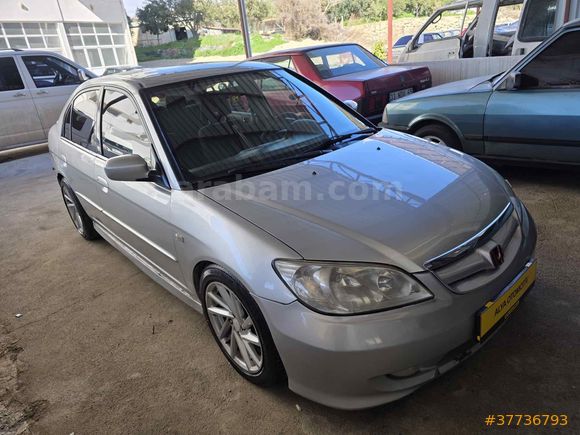 Galeriden Honda Civic 1.6 i-VTEC LS 2005 Model MERSİN/MUT