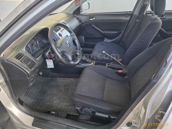 Galeriden Honda Civic 1.6 i-VTEC LS 2005 Model MERSİN/MUT