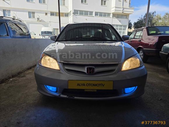Galeriden Honda Civic 1.6 i-VTEC LS 2005 Model MERSİN/MUT
