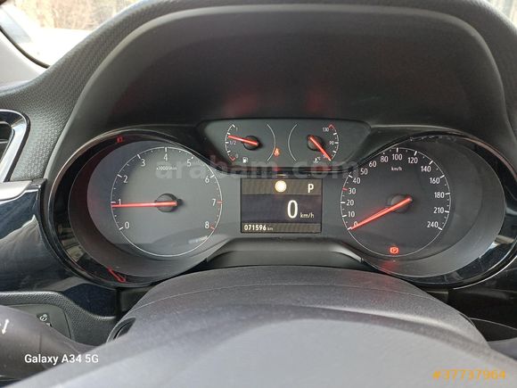 Kamu Personelinden Çift renk Corsa 1.2T Edition 2020 Model