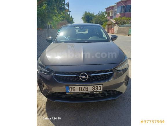 Kamu Personelinden Çift renk Corsa 1.2T Edition 2020 Model