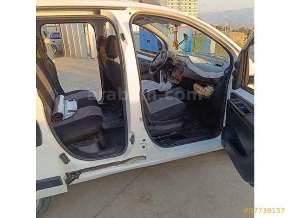 Sahibinden Citroen Nemo Combi 1.3 HDi SX Plus 2015 Model  260.000 km Beyaz