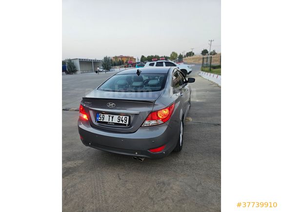 Sahibinden Hyundai Accent Blue 1.4 D-CVVT Mode Plus 2015 Model 