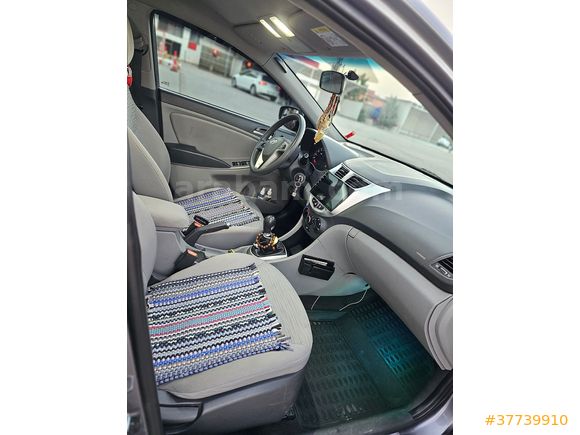 Sahibinden Hyundai Accent Blue 1.4 D-CVVT Mode Plus 2015 Model 