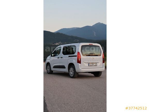 Sahibinden Opel Combo 1.5 CDTI Essential 2025 Model