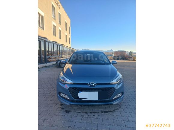 Sahibinden Hyundai i20 1.2 MPI Style 2015 Model