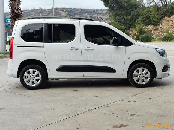 Galeriden Opel Combo 1.5 CDTI Edition 2023 Model Manisa 43.592 km Beyaz