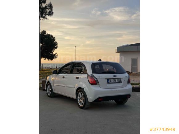 Sahibinden Kia Rio 1.5 CRDi Trend 2011 Model 