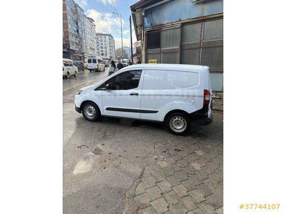 Sahibinden Ford Transit Courier 1.5 TDCi Trend 2021 Model 