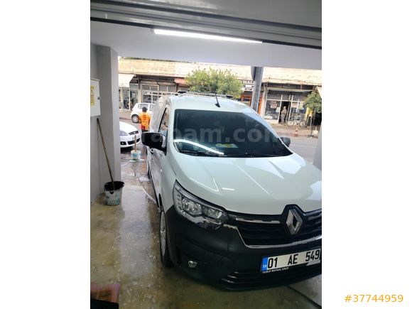 Sahibinden Renault Express Combi 1.5 BlueDCI Joy 2023 Model  32.000 km Beyaz