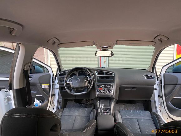 Sahibinden Citroen C4 1.6 e-HDi Confort 2013 Model  216.000 km Beyaz