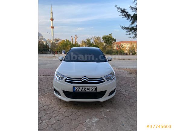 Sahibinden Citroen C4 1.6 e-HDi Confort 2013 Model  216.000 km Beyaz