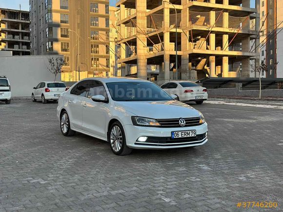 Sahibinden Volkswagen Jetta 1.6 TDi Highline 2014 Model  240.000 km Beyaz