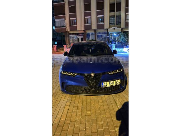 HATASIZ BOYASIZ TRAMERSİZ SAHİBİNDEN ALFA ROMEO TONALE