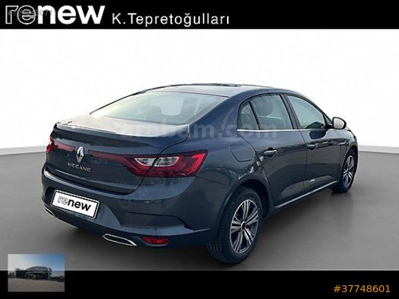2024 Megane Sedan 1.3 TCe Touch EDC 9.876 KM / "%0,79 KREDİ"