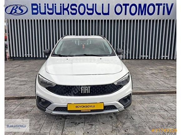 BÜYÜKSOYLU'DAN 2023 FİAT EGEA CROSS 1.6 MULTİJET STREET 130 HP