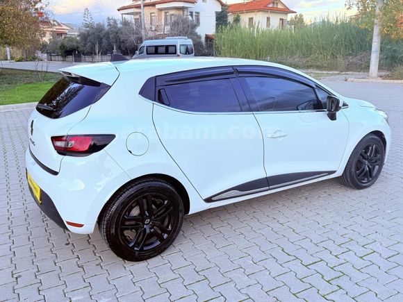 NOKTA HATASIZ BOYASIZ FULL BAKIMLI 2019 CLİO 1.5 DCI JOY MANUEL