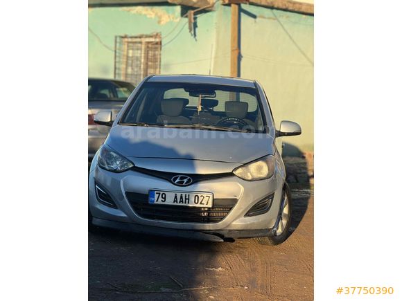 Sahibinden Hyundai i20 1.4 CRDi Style 2012 Model 