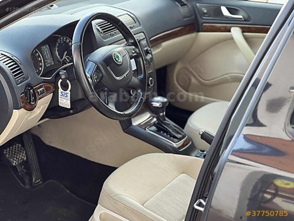 'HYPER CAR' ELEGANCE CR OTOMATİK K.K12 TAKSİT DÜŞÜK KM