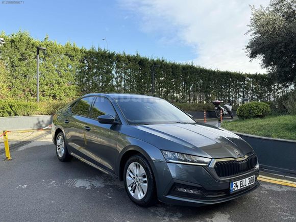 SKODA OCTAVİA 1.0ETEC ELİTE OTOMATİK EMSALSİZ TEMİZLİK