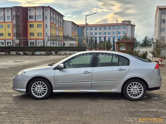 DEĞİŞENSİZ 1.5 dCi Privilege 2009 Model  261.000 km Gri (Gümüş)