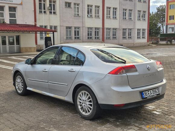 DEĞİŞENSİZ 1.5 dCi Privilege 2009 Model  261.000 km Gri (Gümüş)