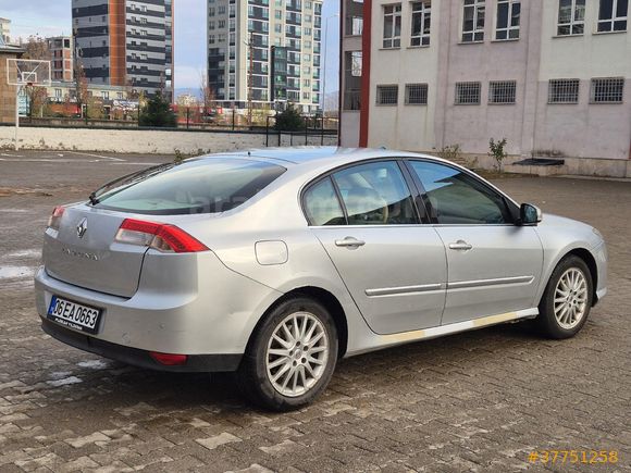 DEĞİŞENSİZ 1.5 dCi Privilege 2009 Model  261.000 km Gri (Gümüş)