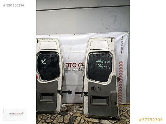 Mercedes Sprinter Dolu Arka Sağ Sol Kapılar