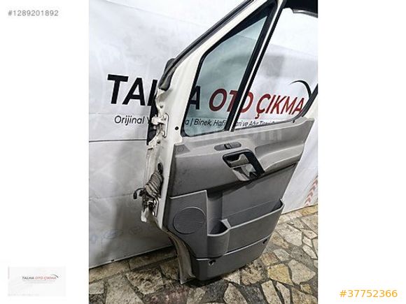 Mercedes Sprinter Dolu Sağ Ön Kapı